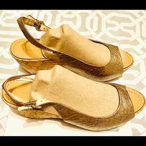 VIA SPIGA Crinkled Gold Leather Wedge Slingbacks